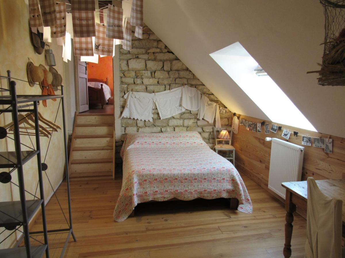 Chambres D'Hotes Les Arondelles Virey-le-Grand Exteriör bild